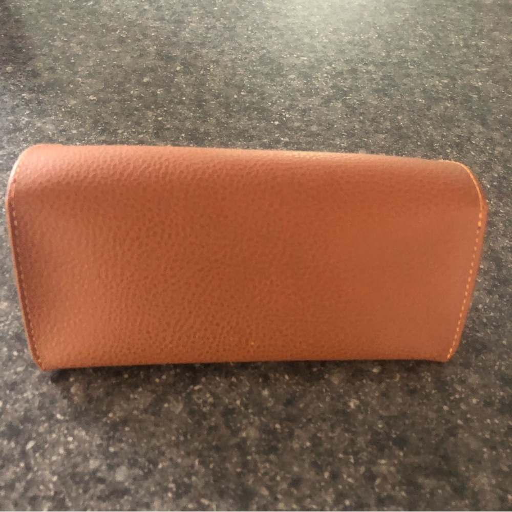 COPY - COPY - New Ray-Ban Sunglass Case - Picture 2 of 5
